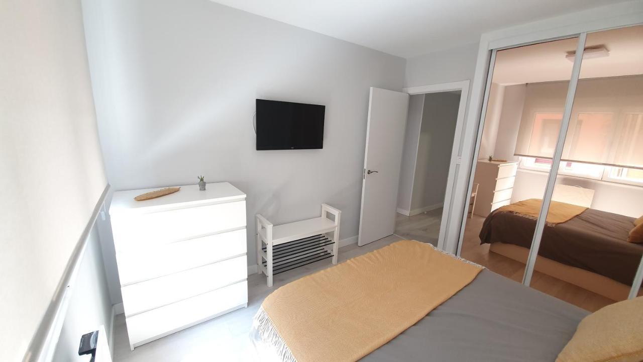 Centro-Puerto Deportivo Lejlighed Gijón Eksteriør billede
